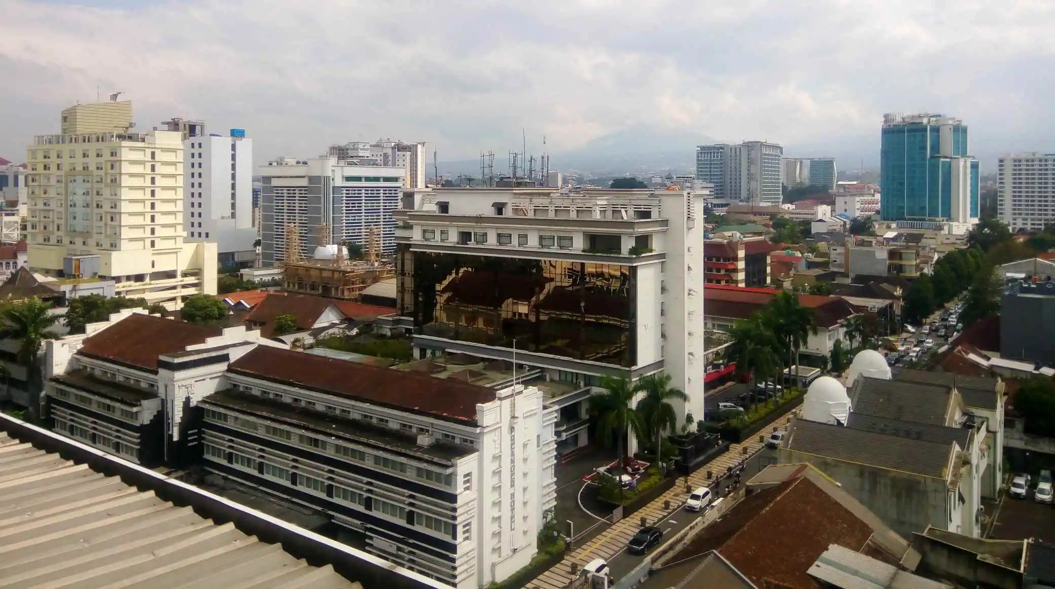 15 Rekomendasi Tempat Wisata di Bandung Dapat Anda Kunjungi