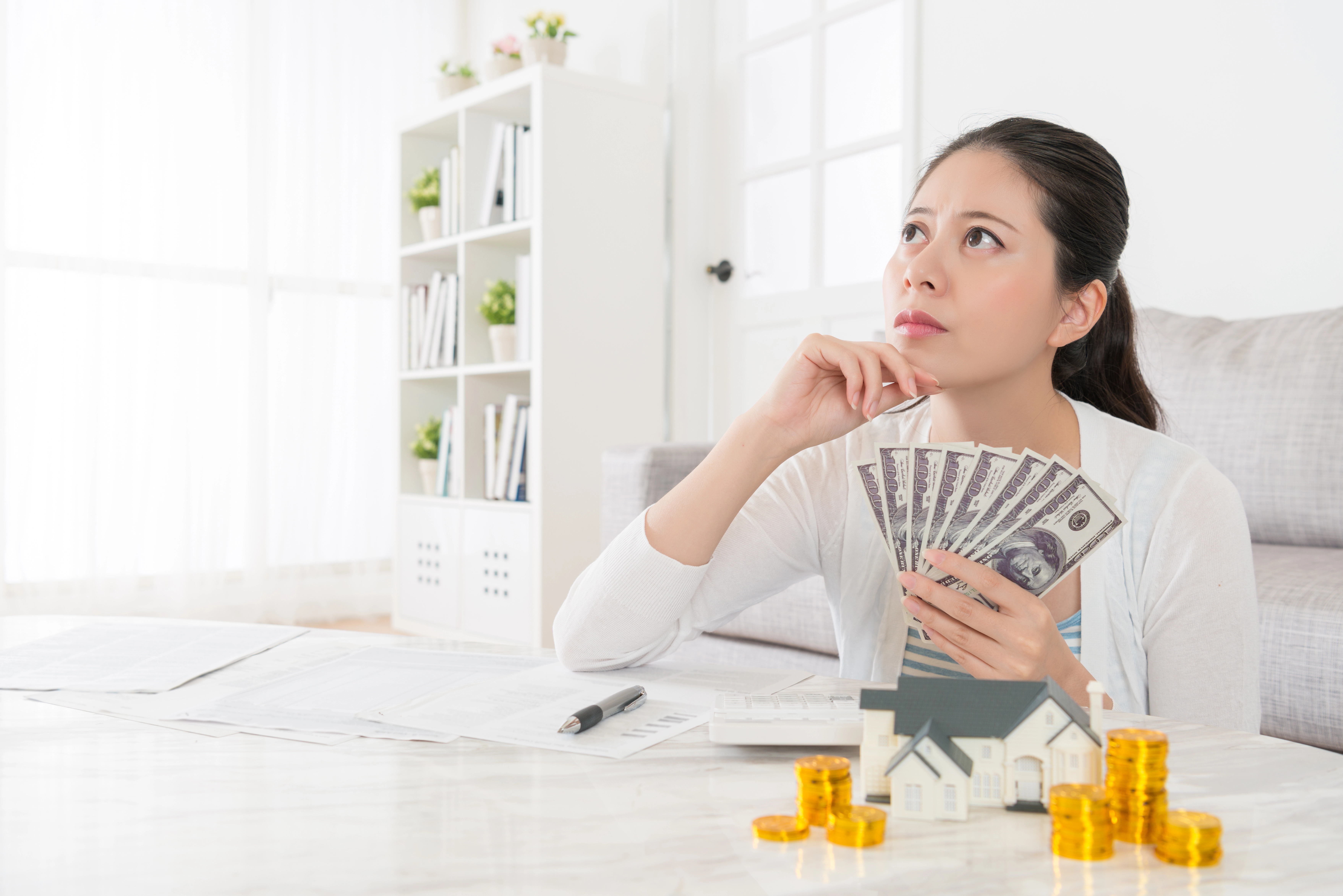 Gaji UMR? Simak Tips Berikut Supaya Tetap Bisa Menabung! 