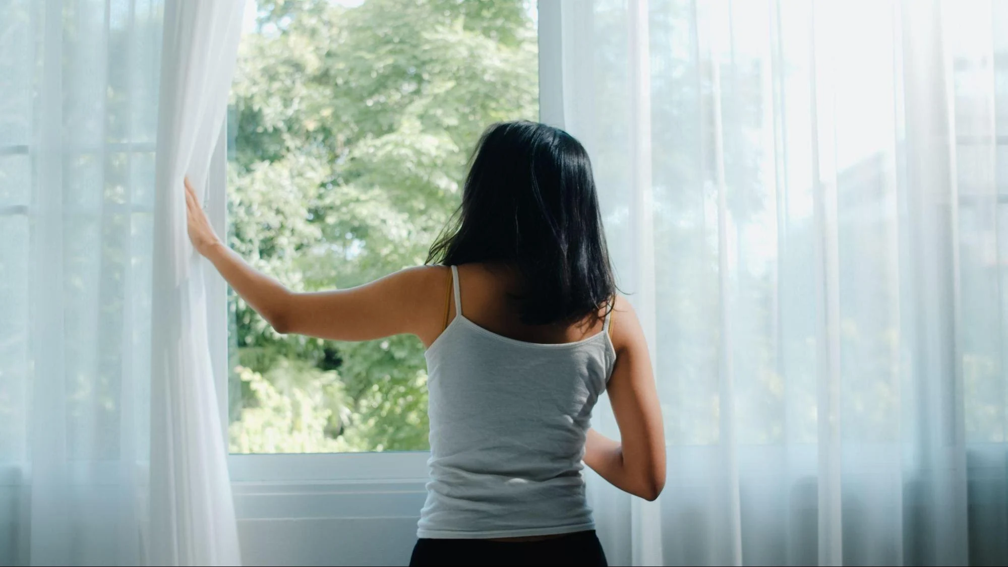 Manfaatkan Matahari agar Hemat Listrik! Simak Caranya Disini