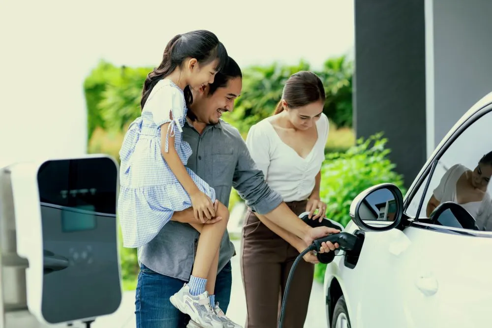 Perbedaan Mobil Listrik vs Mobil Bensin dan Rekomendasinya