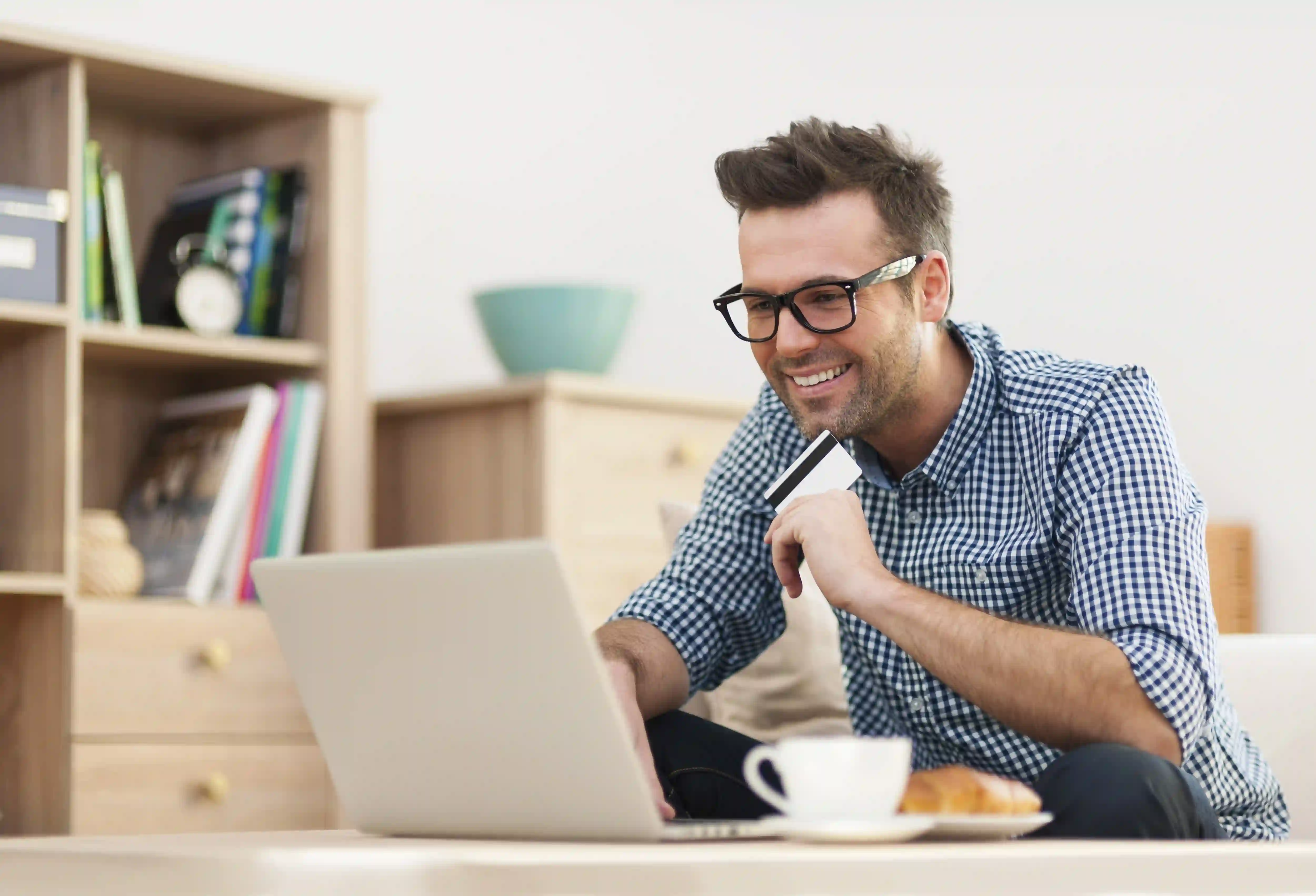 Dimana Saya Bisa Pinjam Dana Online Terbaik?