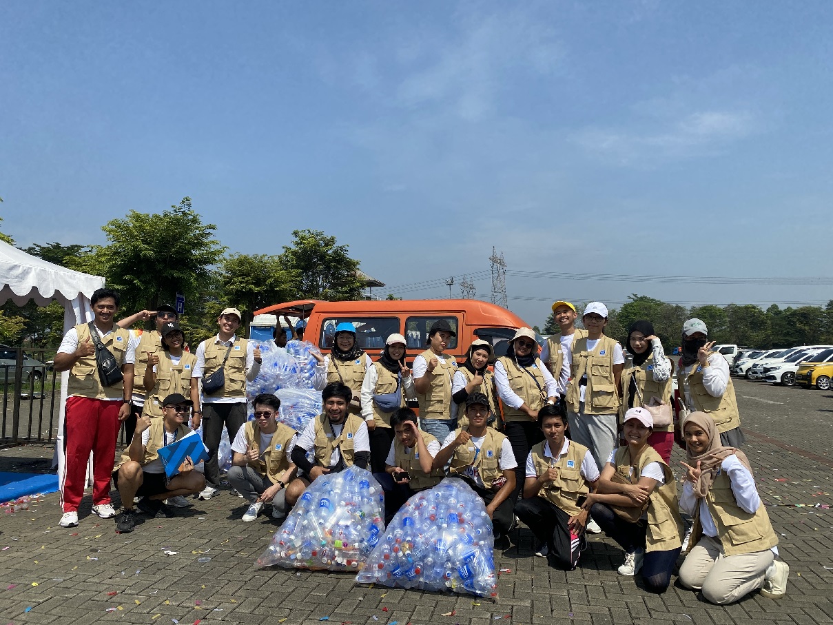 BFI Finance Ajak Peserta BFI RUN Peduli Lingkungan melalui Aksi “BFI Green Lifestyle”