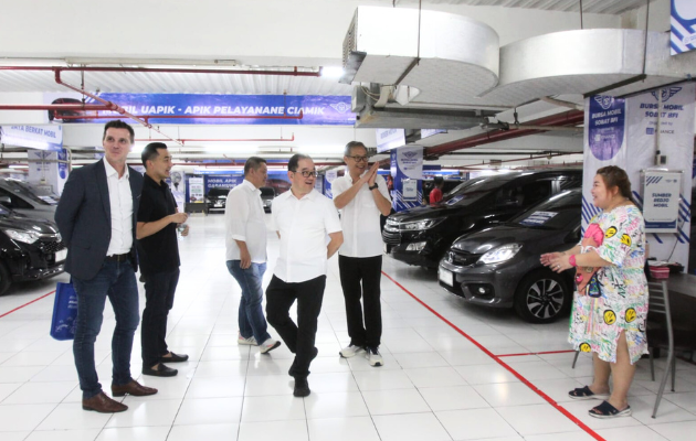 Bursa Mobil Sobat BFI memamerkan sekitar 200 unit mobil bekas
