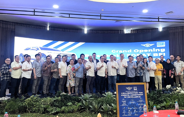 Sesi gathering bersama para mitra showroom