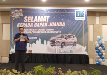 BFI Finance Serahkan Hadiah Mobil untuk Pengusaha Bengkel Las
